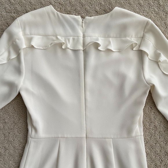 CeCe White Ruffle V-Neck Sheath Dress Size 0 Feminine Bridal Shower Summer - Picture 9 of 13